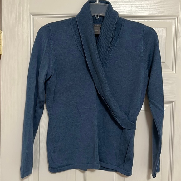 Ann Taylor Sweaters - Ann Taylor petite top